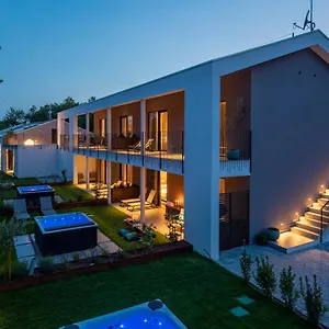 Shiloh Private Luxury Appartement Costermano